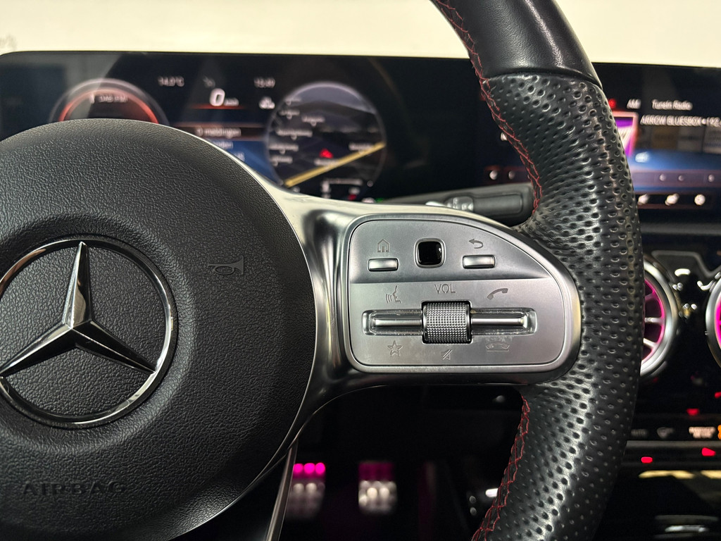 Mercedes-Benz A-klasse 180 AMG Line*Sfeer*Pano*Cam 10