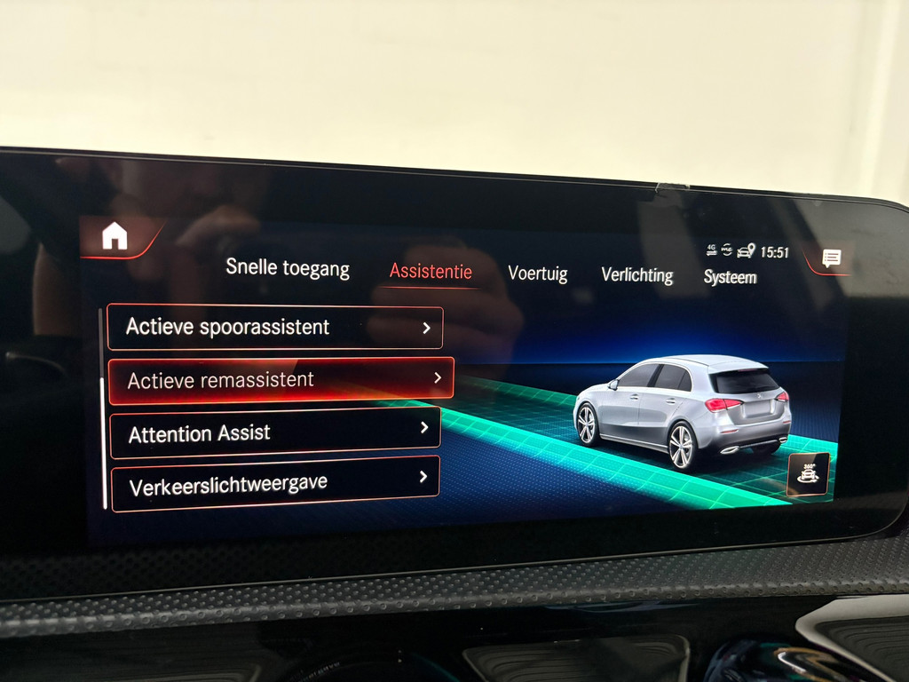 Mercedes-Benz A-klasse 180 AMG Line*Sfeer*Pano*Cam 20