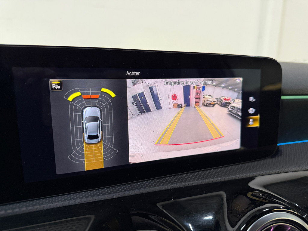 Mercedes-Benz A-klasse AMG A35 4MATIC Premium Panoramadak, Burmester 16