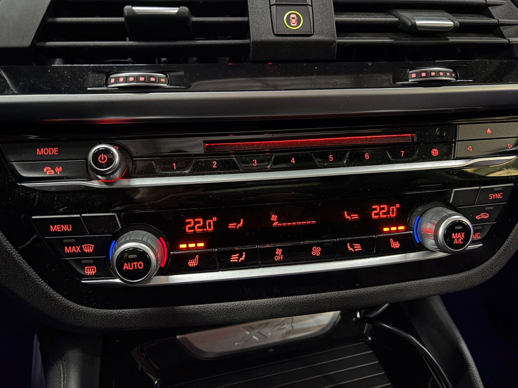 BMW X4 XDrive20i High Executive M-pakket HUD Pano 13