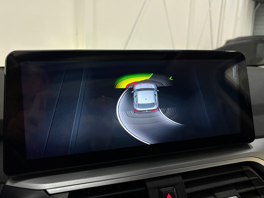 BMW X4 XDrive20i High Executive M-pakket HUD Pano 8