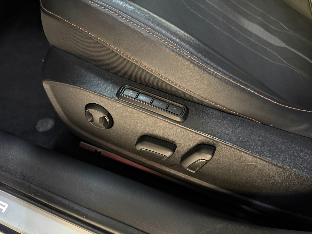 Cupra Leon Sportstourer 1.4 e-Hybrid VZ Copper Edition, Pano, Full Options 14