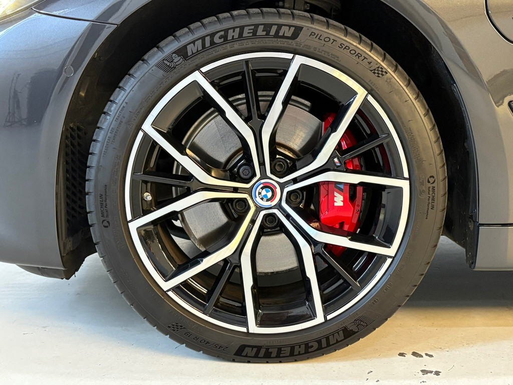BMW 5-serie 530e Edition Plus, M-pakket, Schuifdak, Laserlight, FULL-options 1