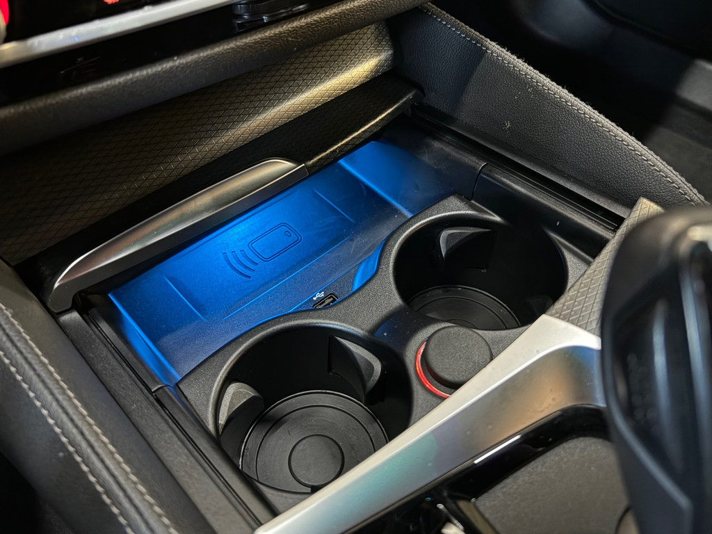 BMW 5-serie 530e Edition Plus, M-pakket, Schuifdak, Laserlight, FULL-options 19