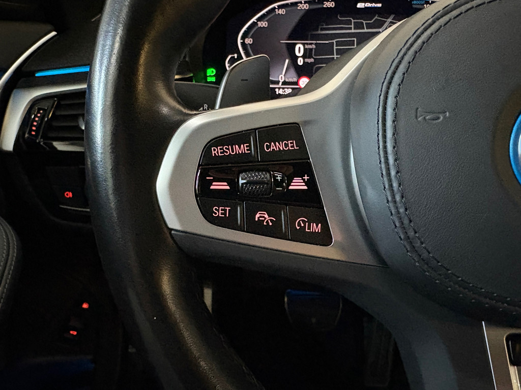 BMW 5-serie 530e Edition Plus, M-pakket, Schuifdak, Laserlight, FULL-options 8