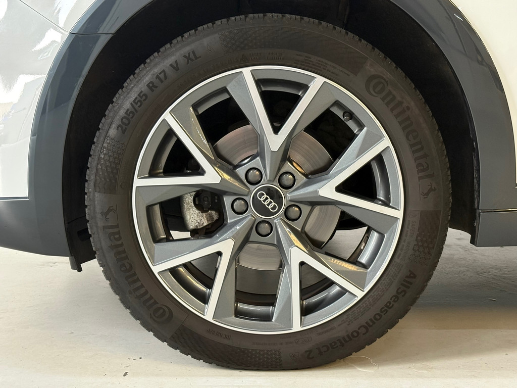 Audi A1 Allstreet 30 TFSI Advanced edition, Navi, Blackline, Automaat 1