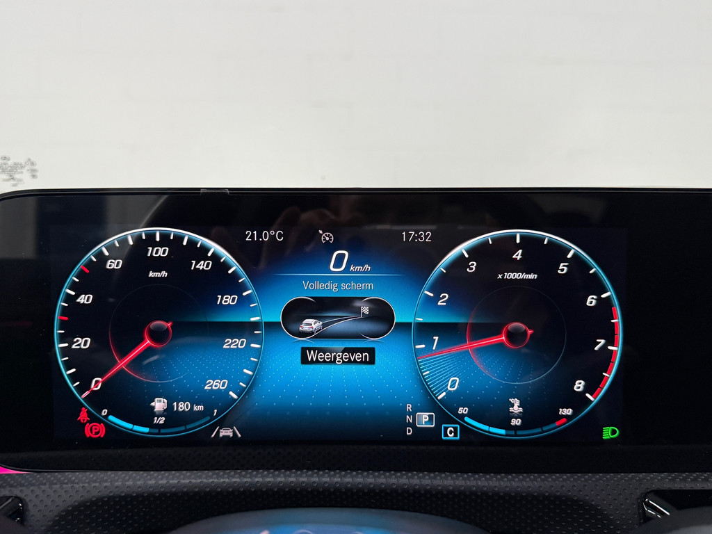 Mercedes-Benz CLA-klasse 200 AMG-Line, Pano, 16