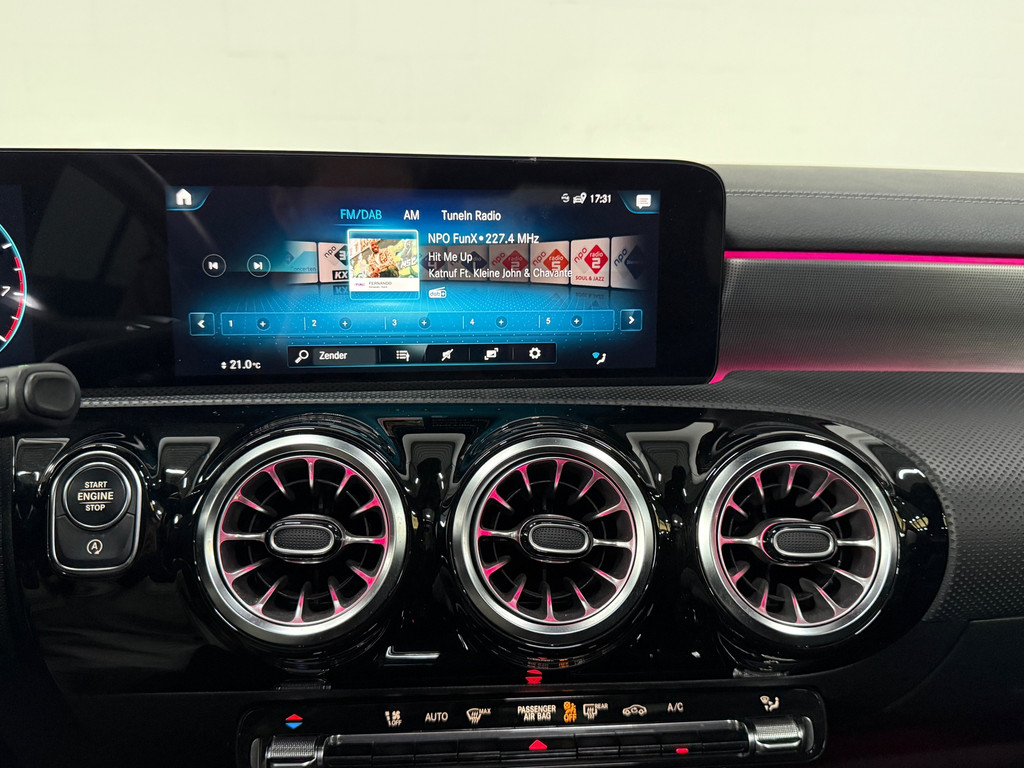 Mercedes-Benz CLA-klasse 200 AMG-Line, Pano, 17