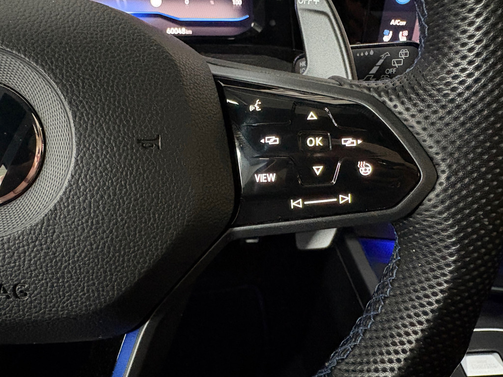 Volkswagen Golf 2.0 TSI R 4Motion, Pano, Akra, Downpipe, HK, HUD 11