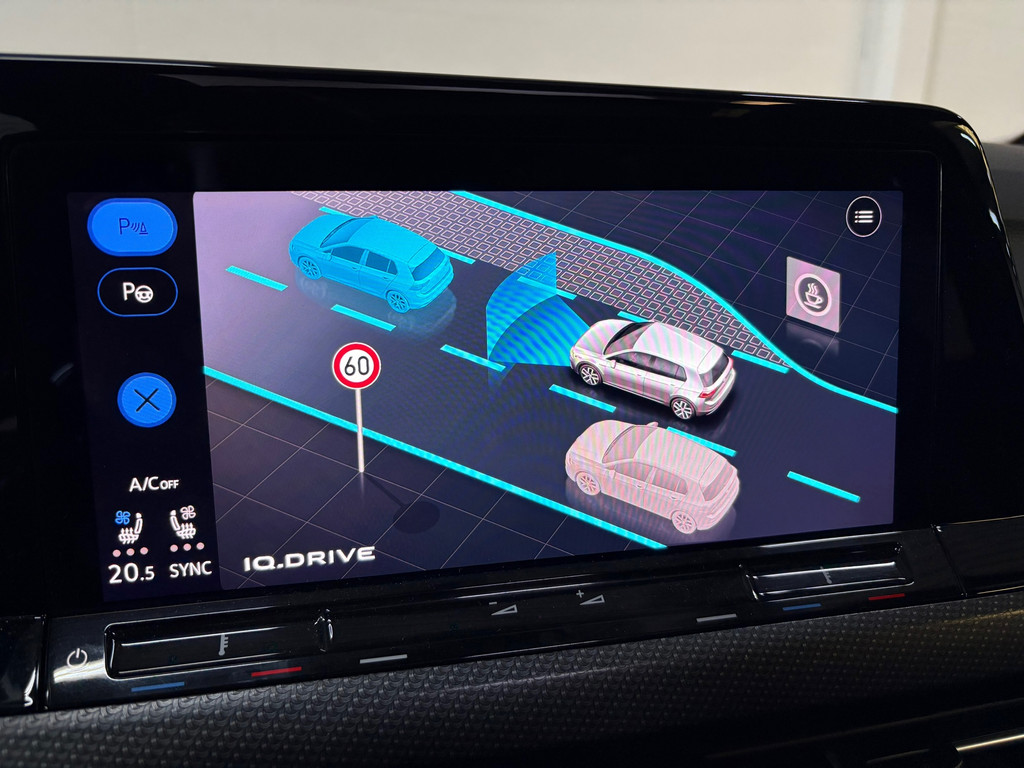 Volkswagen Golf 2.0 TSI R 4Motion, Pano, Akra, Downpipe, HK, HUD 16