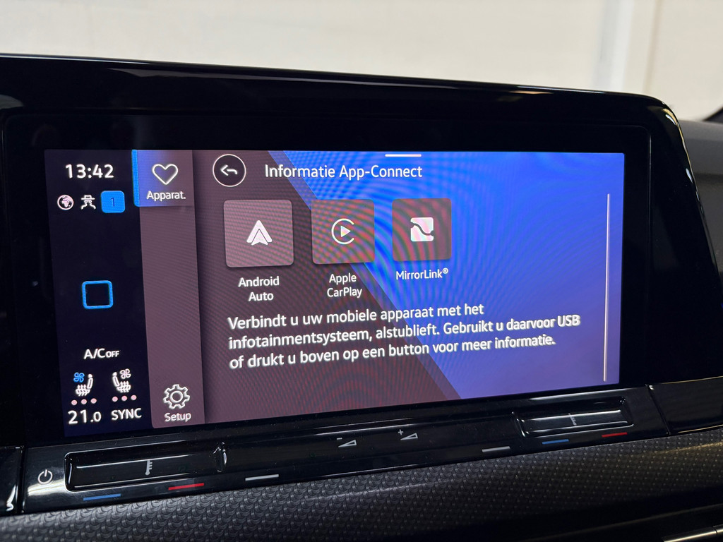 Volkswagen Golf 2.0 TSI R 4Motion, Pano, Akra, Downpipe, HK, HUD 17