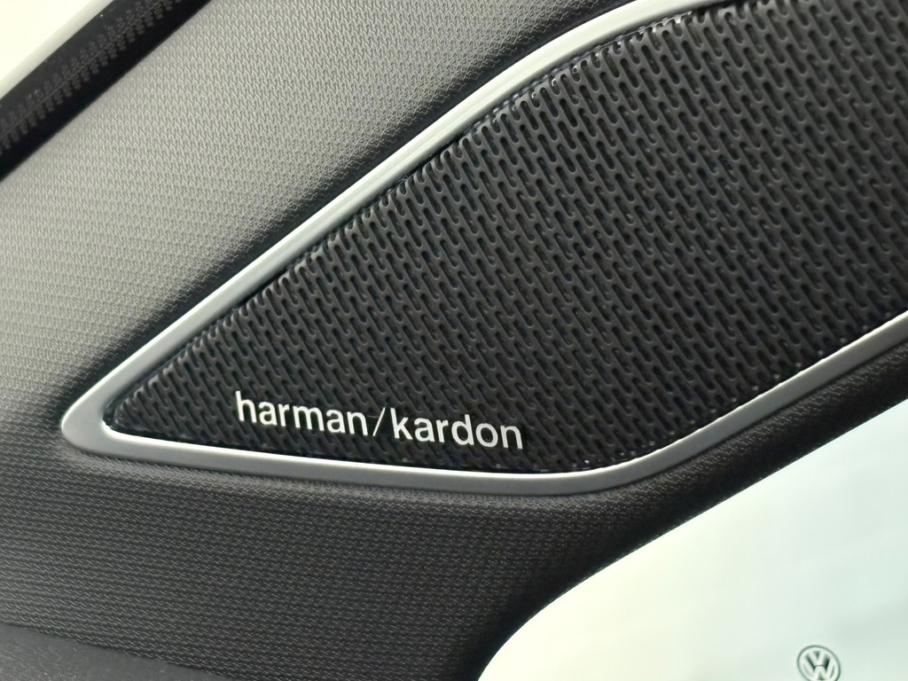 Volkswagen Golf 2.0 TSI R 4Motion, Pano, Akra, Downpipe, HK, HUD 24