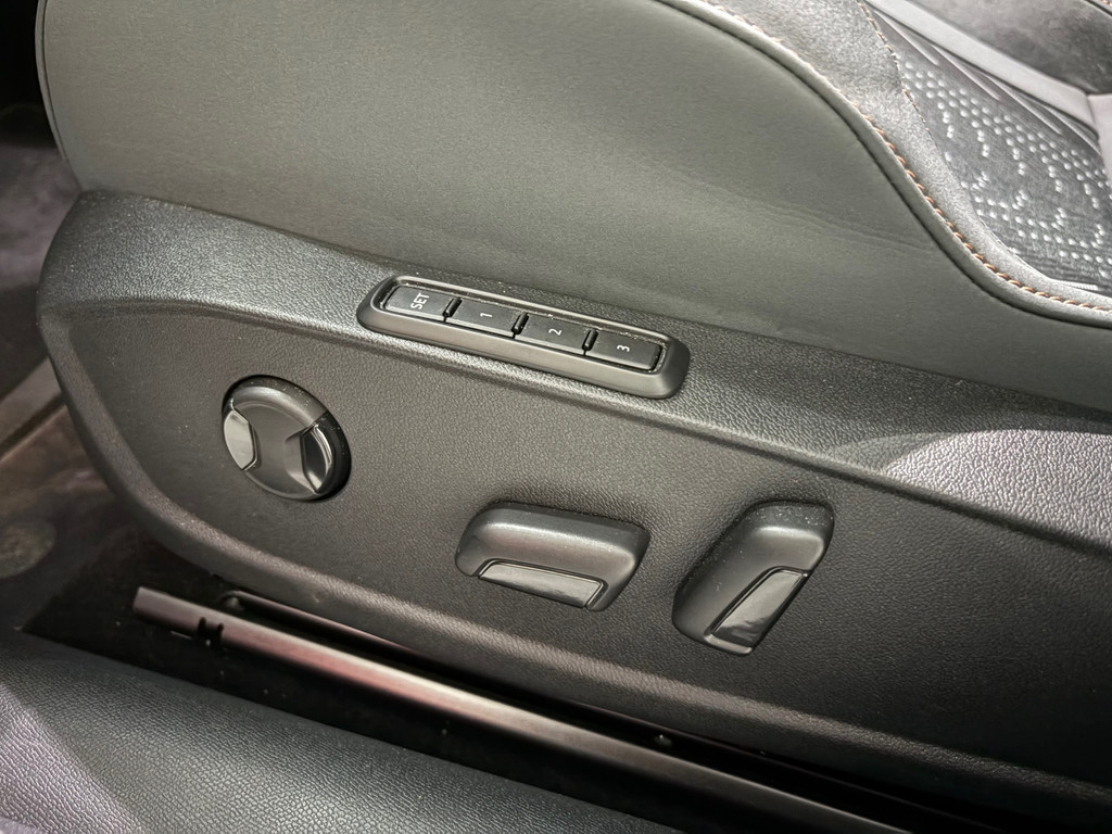 Cupra Formentor 2.0 TSI DSG 4drive vz extreme Pano*Full-option 5