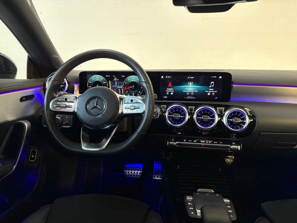 Mercedes-Benz CLA-klasse 200 Edition, Pano, Sfeer, Burmester, Applecarplay 12