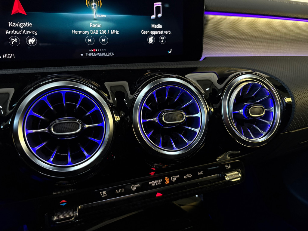 Mercedes-Benz CLA-klasse 200 Edition, Pano, Sfeer, Burmester, Applecarplay 25