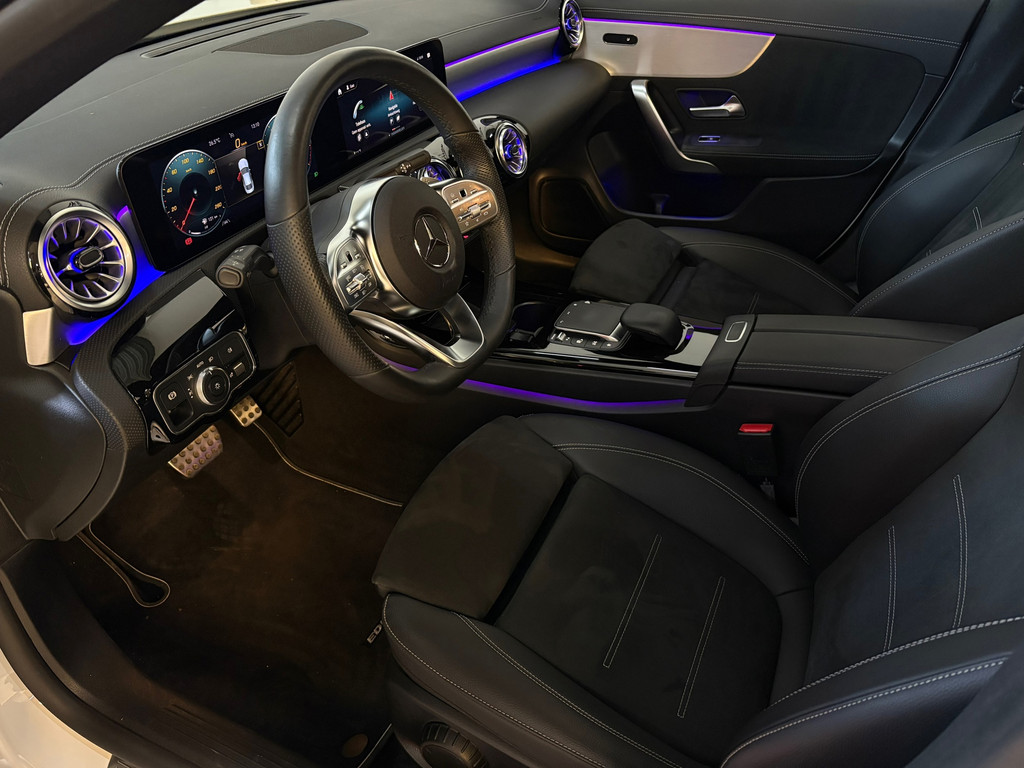 Mercedes-Benz CLA-klasse 200 Edition, Pano, Sfeer, Burmester, Applecarplay 4