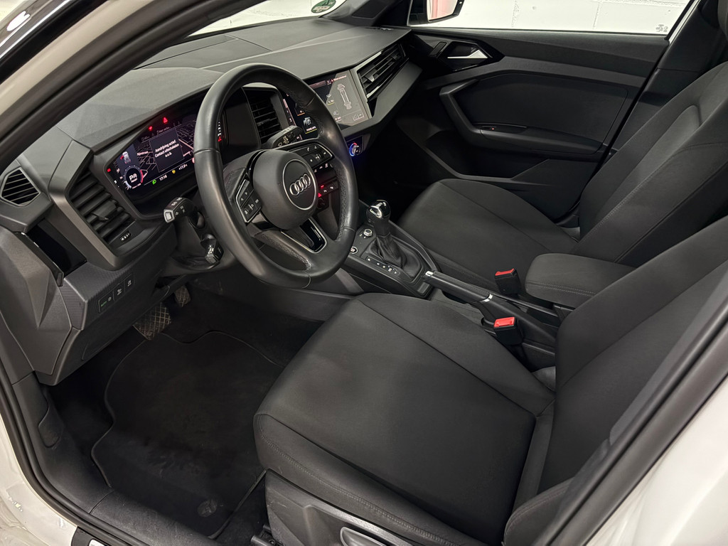 Audi A1 Citycarver 30 TFSI S-Line 2