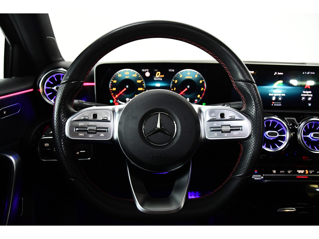 Mercedes-Benz A-klasse A200 AMG Pano*Camera*Keyless 10