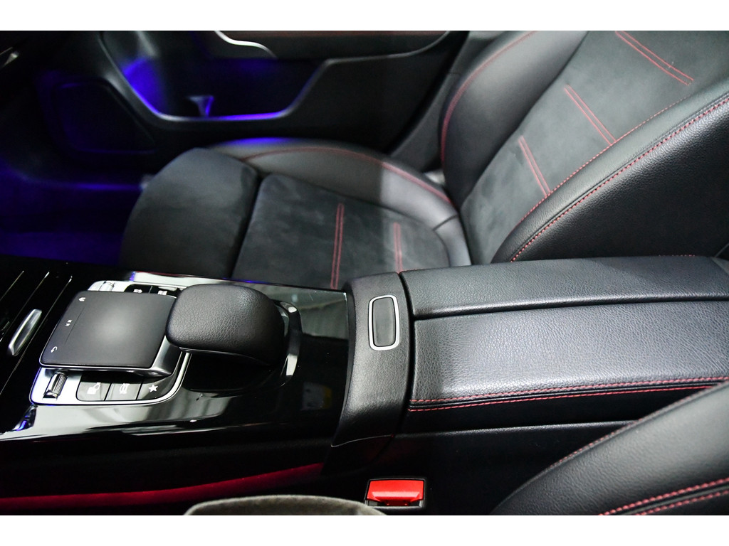 Mercedes-Benz A-klasse A200 AMG Pano*Camera*Keyless 12