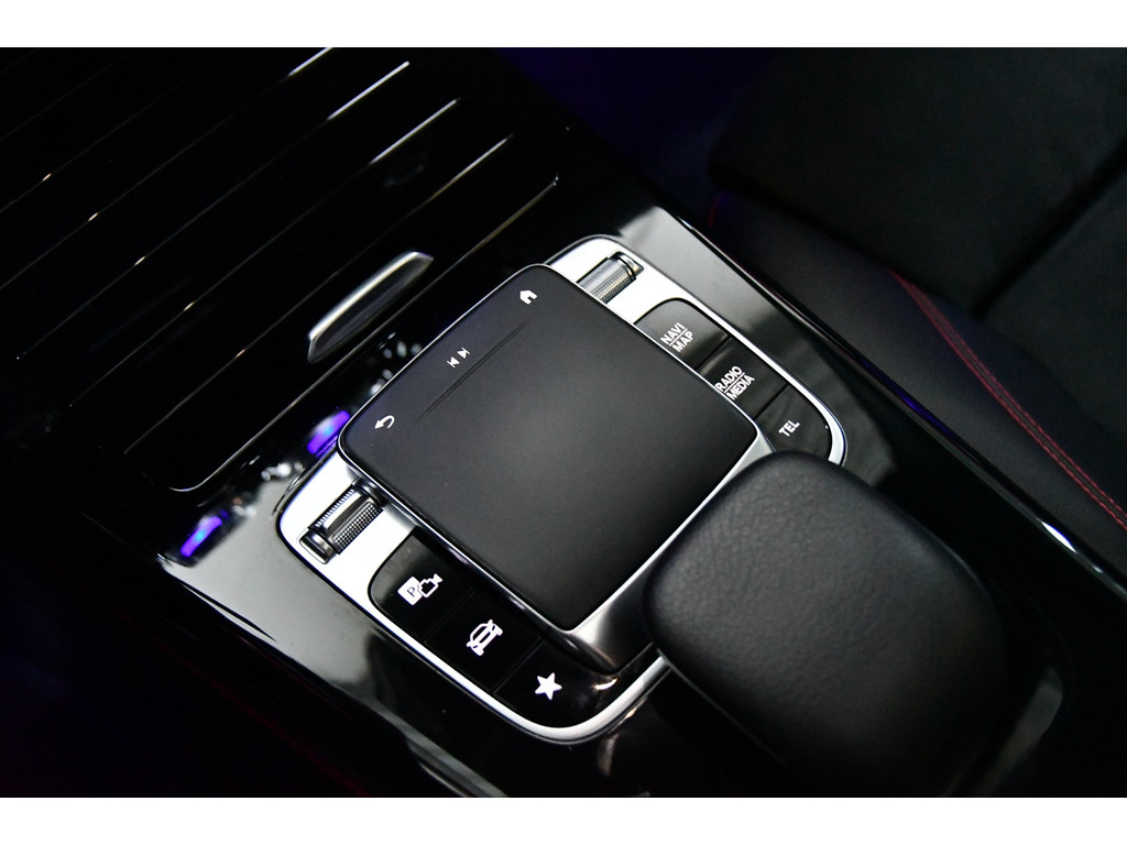 Mercedes-Benz A-klasse A200 AMG Pano*Camera*Keyless 13