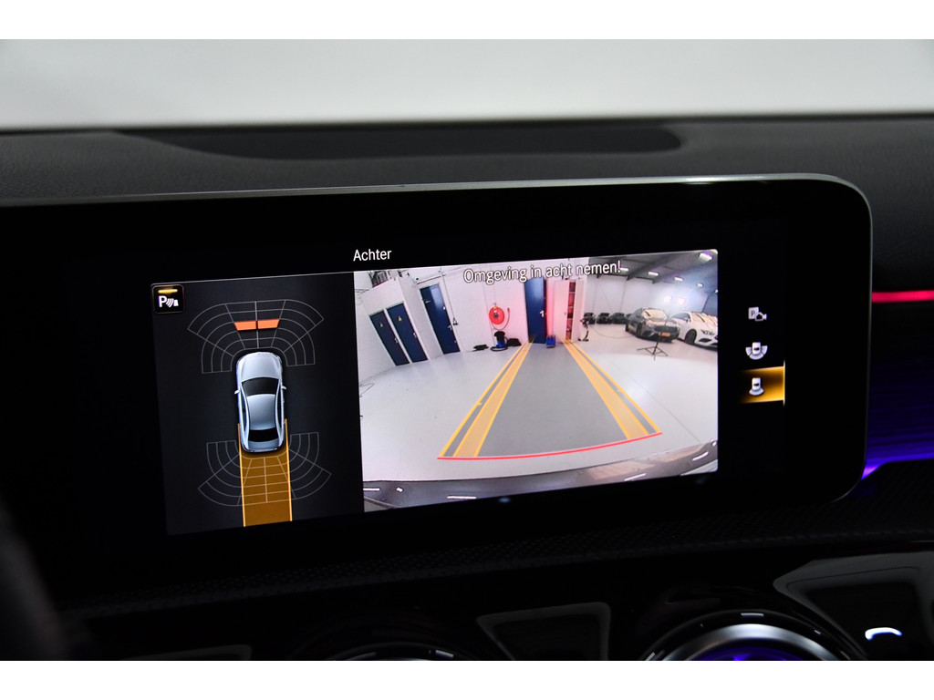 Mercedes-Benz A-klasse A200 AMG Pano*Camera*Keyless 17