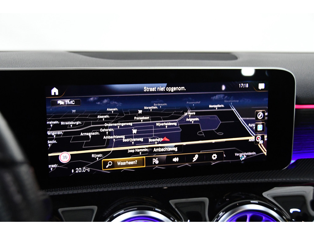 Mercedes-Benz A-klasse A200 AMG Pano*Camera*Keyless 19