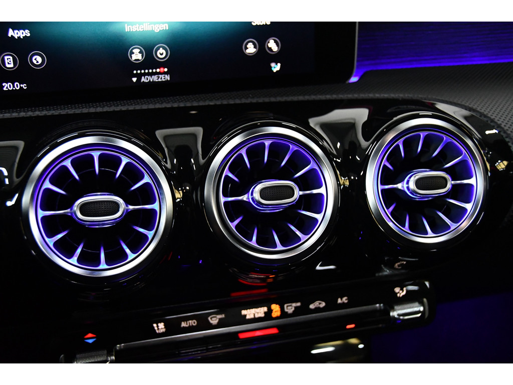 Mercedes-Benz A-klasse A200 AMG Pano*Camera*Keyless 25