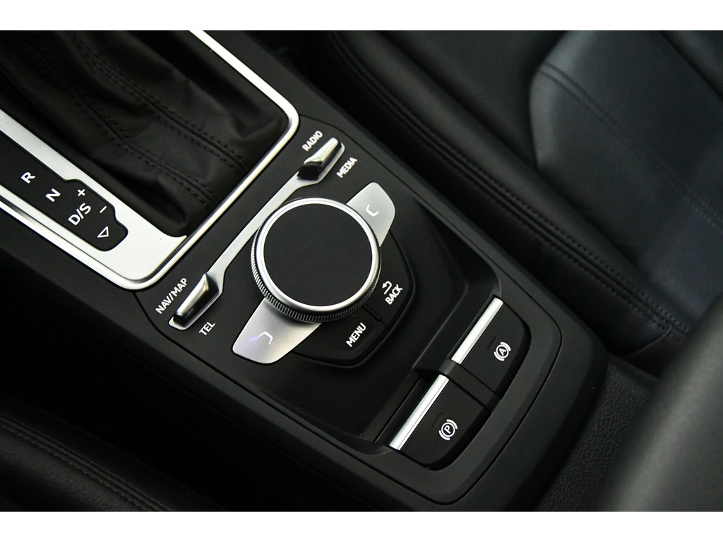 Audi Q2 35 TFSI S-Line, Pano, Camera, Navi 12