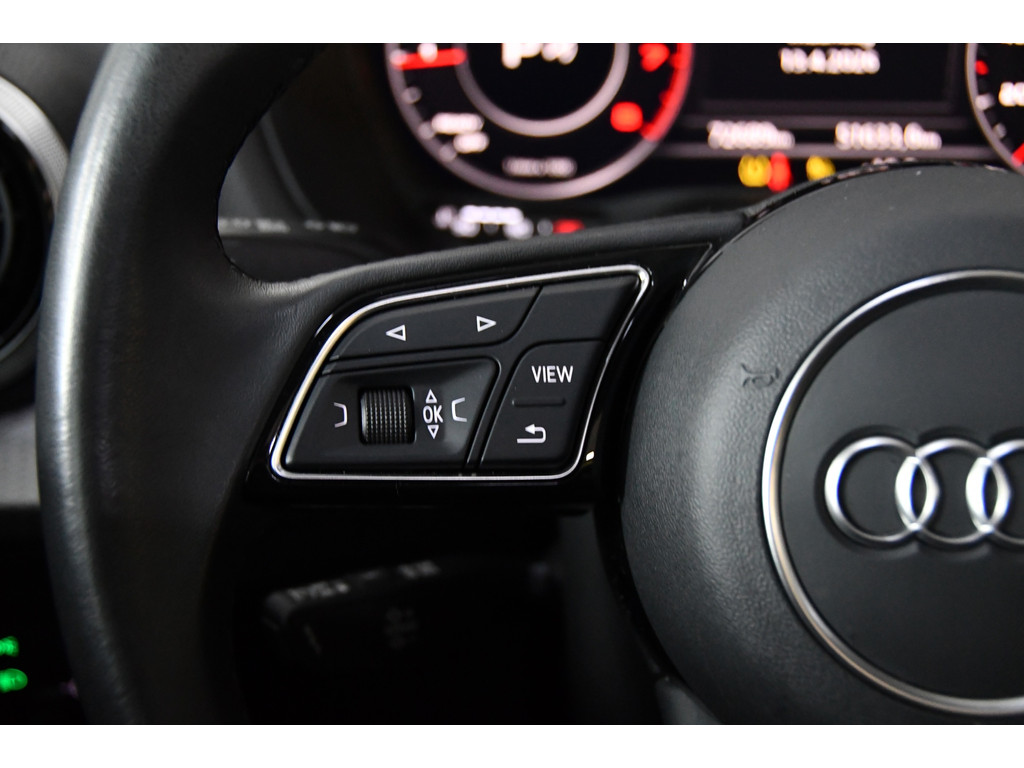 Audi Q2 35 TFSI S-Line, Pano, Camera, Navi 7