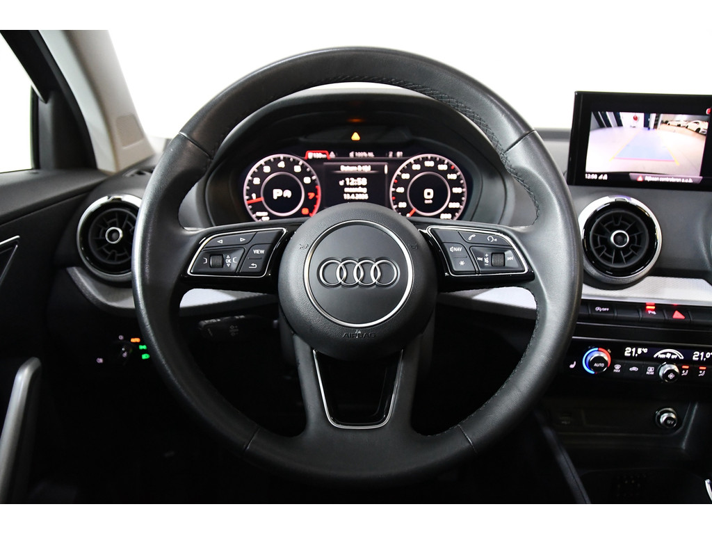 Audi Q2 35 TFSI S-Line, Pano, Camera, Navi 8