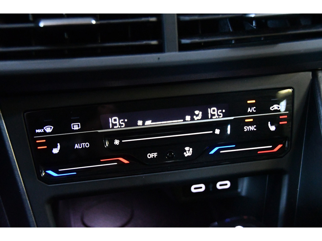 Volkswagen POLO 1.0 TSI Business IQ-light*Aut*Cam*Lane 17