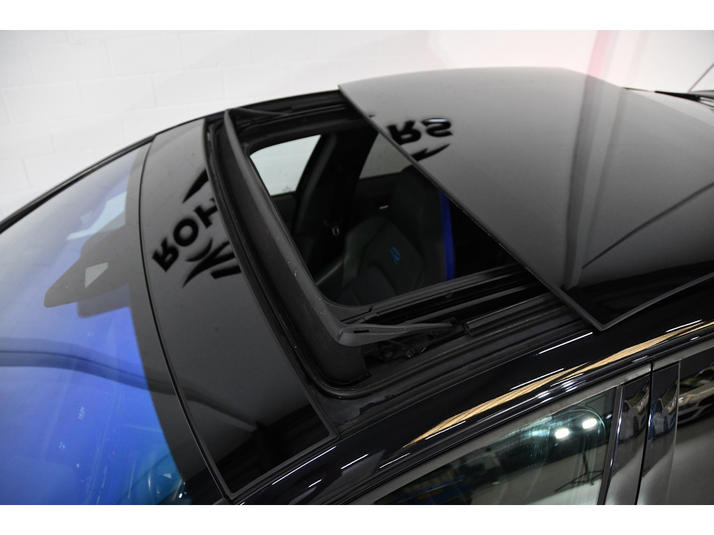 Volkswagen Golf 2.0 TSI R 4Motion Performance*AKra*Blindspot*Leder*Pano 1