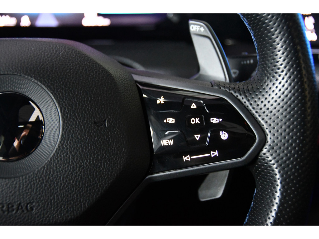 Volkswagen Golf 2.0 TSI R 4Motion Performance*AKra*Blindspot*Leder*Pano 11