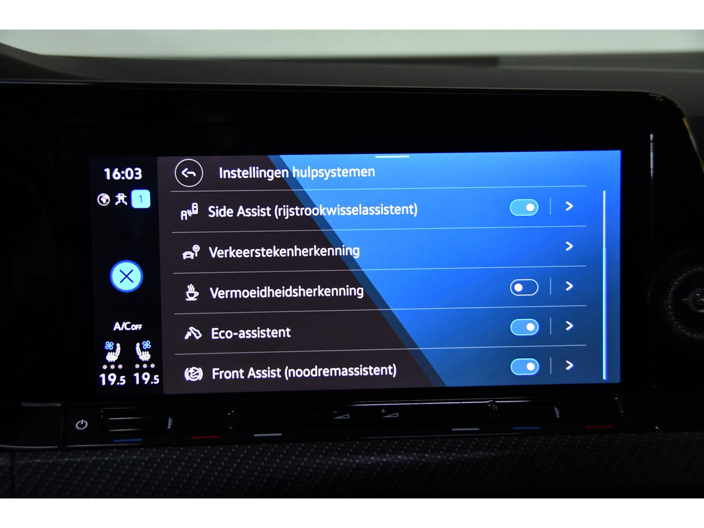 Volkswagen Golf 2.0 TSI R 4Motion Performance*AKra*Blindspot*Leder*Pano 16