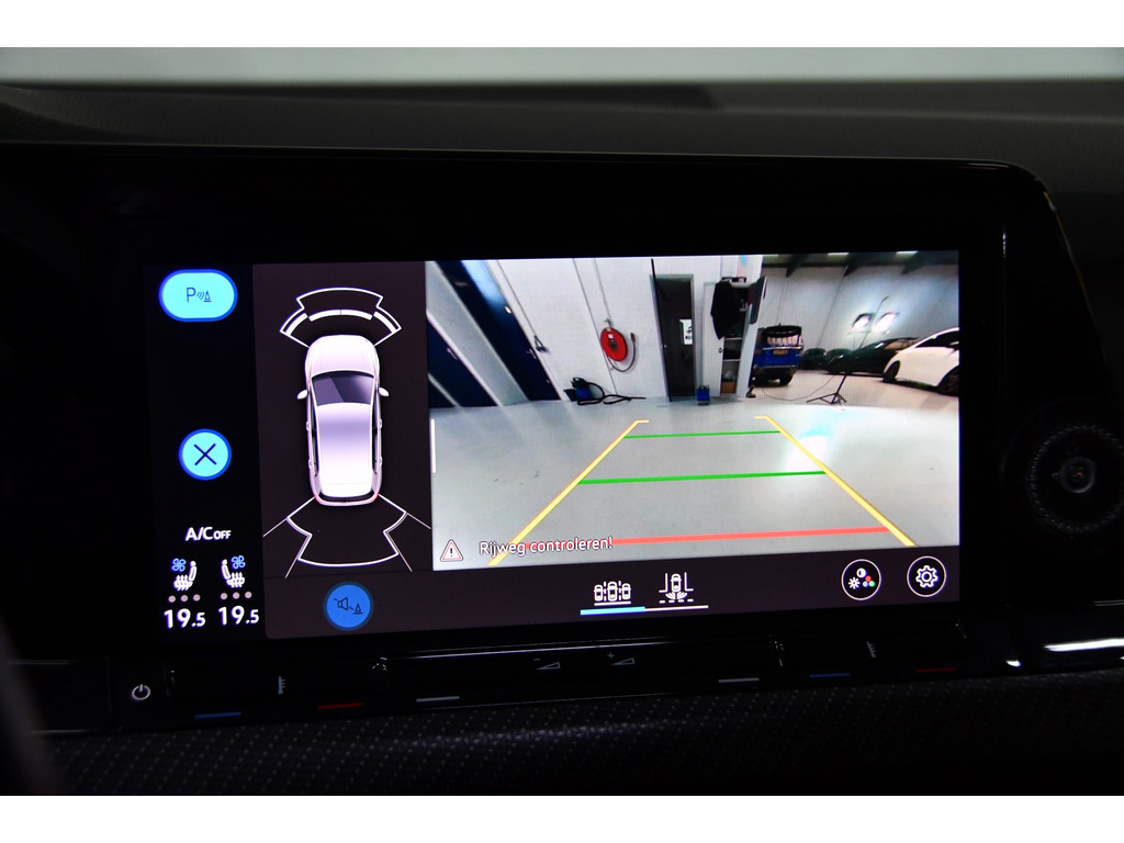 Volkswagen Golf 2.0 TSI R 4Motion Performance*AKra*Blindspot*Leder*Pano 21