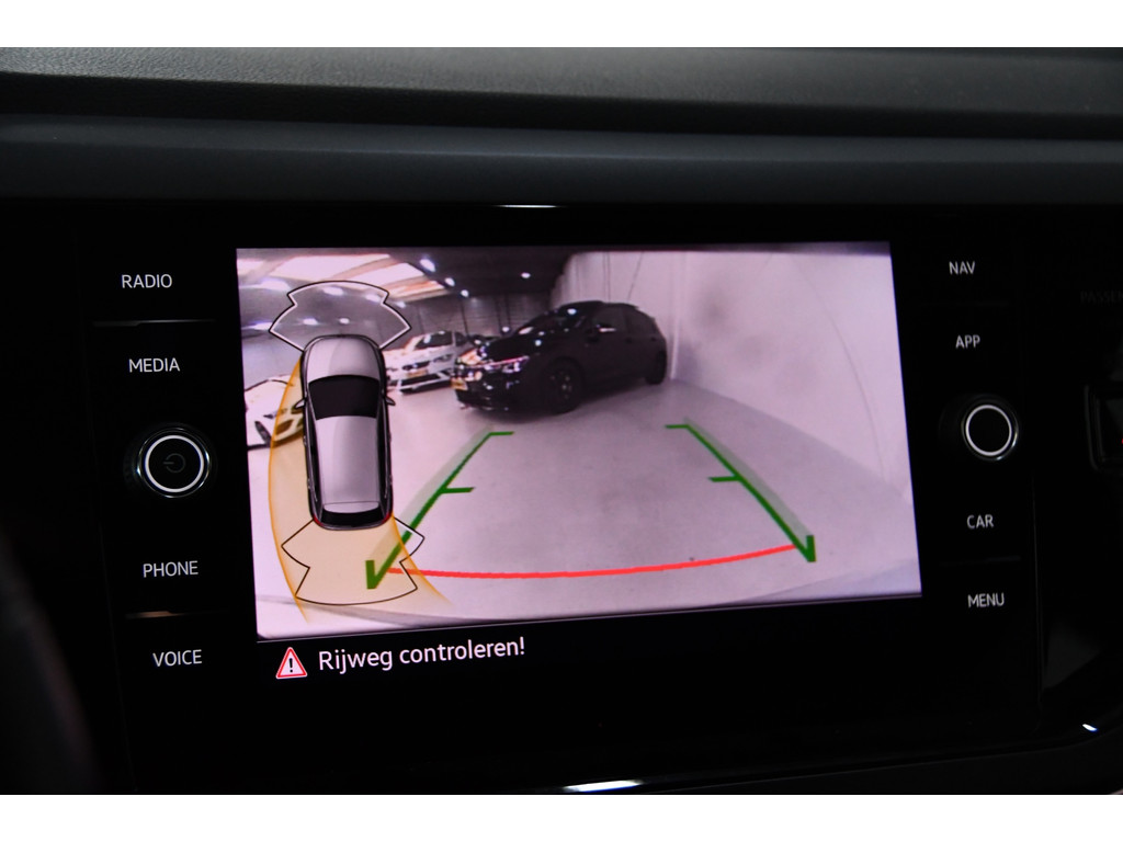 Volkswagen Polo 1.0 TSI R-Line, Full-options, Pano, Camera 12