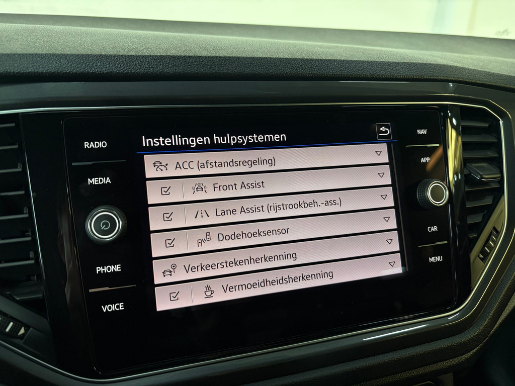 Volkswagen T-Roc 1.5 TSI R-Line Cam*Led*Keyless*Blindspot 19