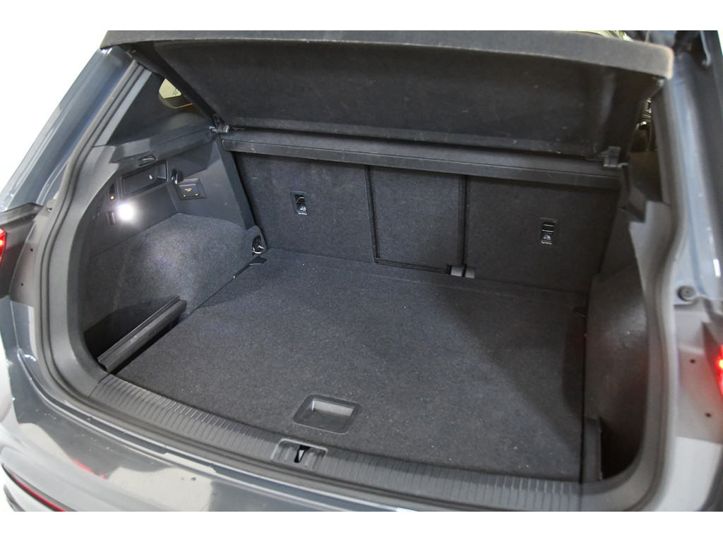 Volkswagen Tiguan 1.5 TSI R-Line*Full-option*Pano*Cam*Keyless*Elk-trekhaak 14