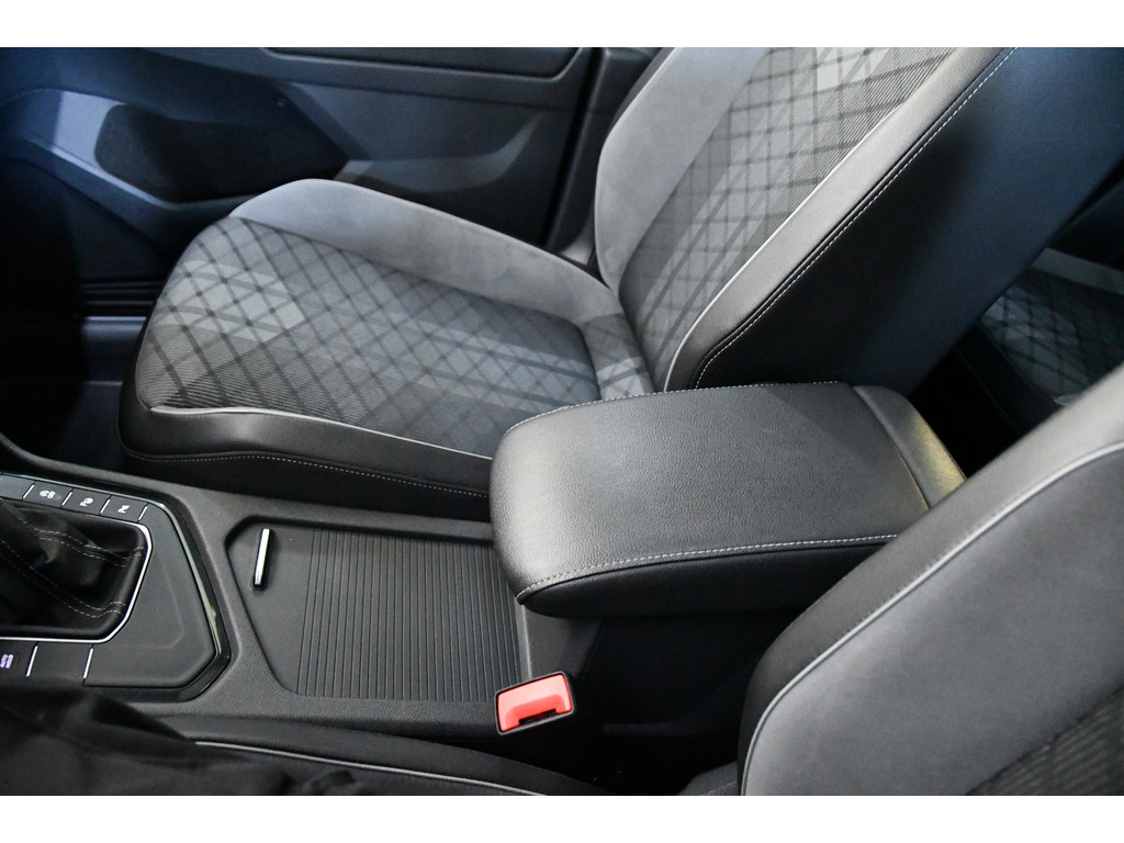 Volkswagen Tiguan 1.5 TSI R-Line*Full-option*Pano*Cam*Keyless*Elk-trekhaak 16