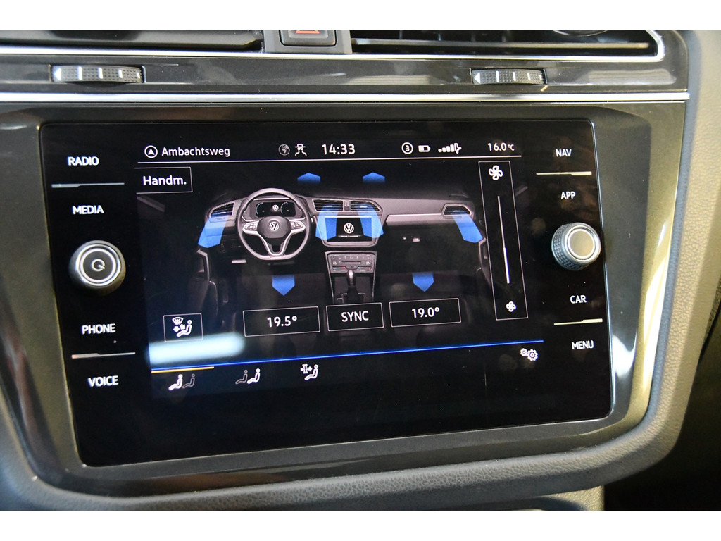 Volkswagen Tiguan 1.5 TSI R-Line*Full-option*Pano*Cam*Keyless*Elk-trekhaak 22