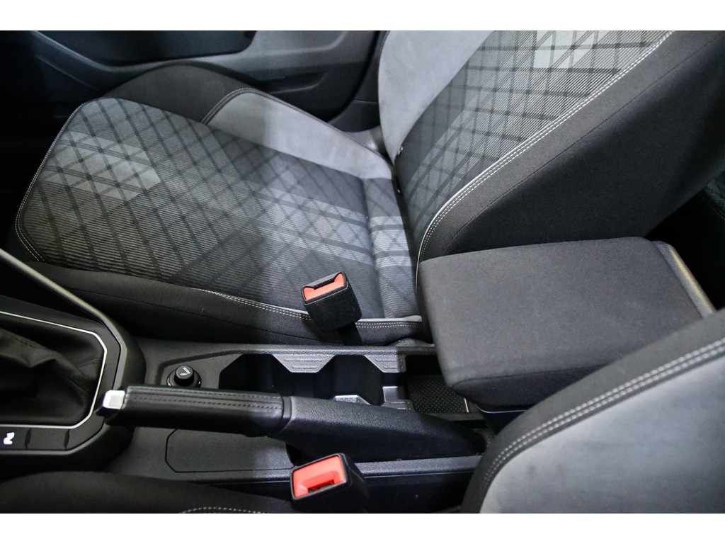 Volkswagen Polo 1.0 TSI R-Line, Pano, Camera, Frontassist 15