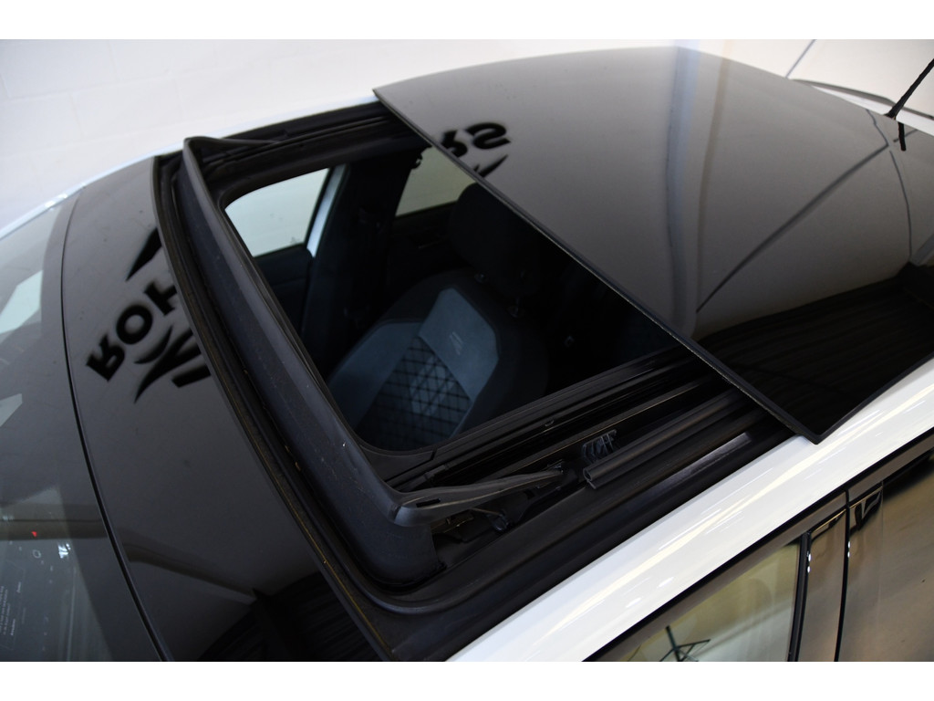 Volkswagen Polo 1.0 TSI R-Line, Pano, Camera, Frontassist 2