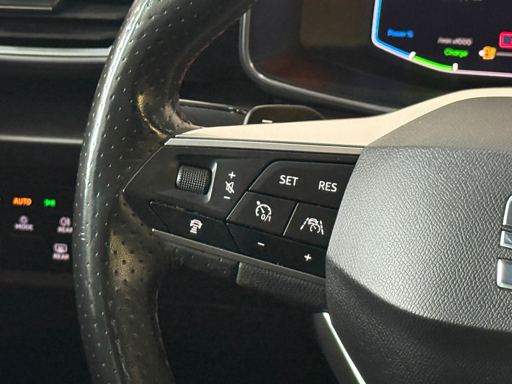 Seat Leon 1.4 TSI eHybrid PHEV FR Pano*Memorry*cam 12