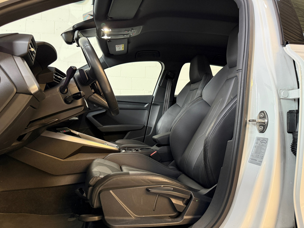 Audi A3 Sportback 30 TFSI S edition 2