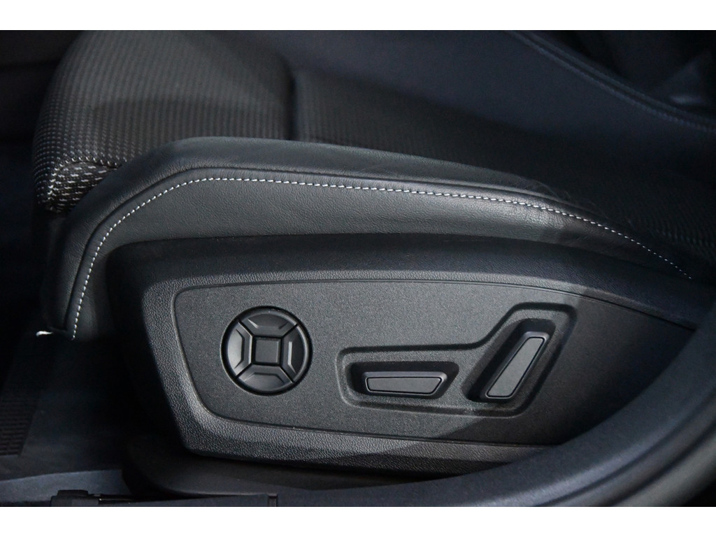 Audi A3 LIMOUSINE 35 TFSI S-Line*Pano*Sfeer*Matrix*Memory 7