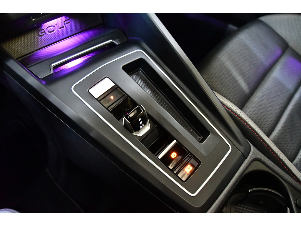 Volkswagen Golf 2.0 TSI GTI Clubsport, Pano, Sfeer 16