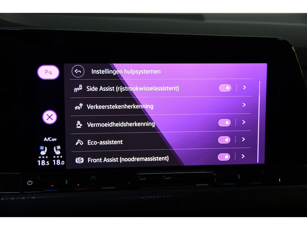 Volkswagen Golf 2.0 TSI GTI Clubsport, Pano, Sfeer 18