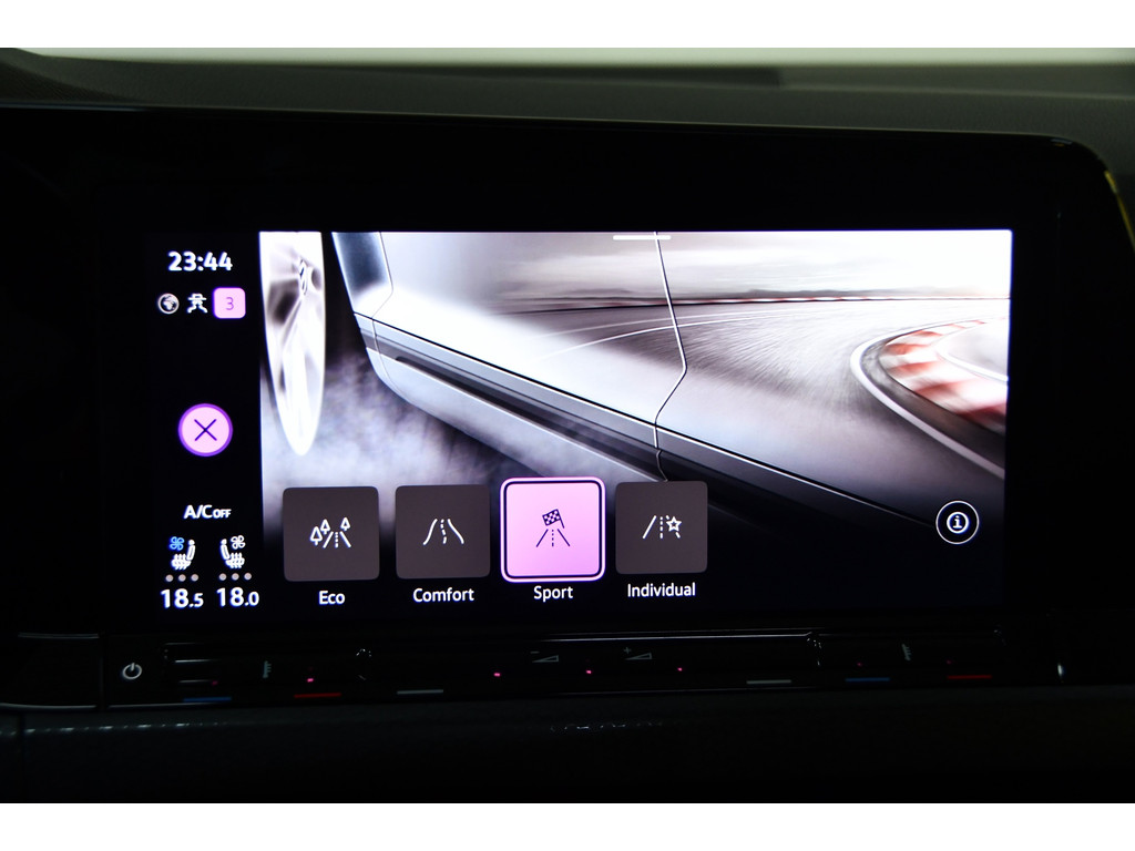 Volkswagen Golf 2.0 TSI GTI Clubsport, Pano, Sfeer 23