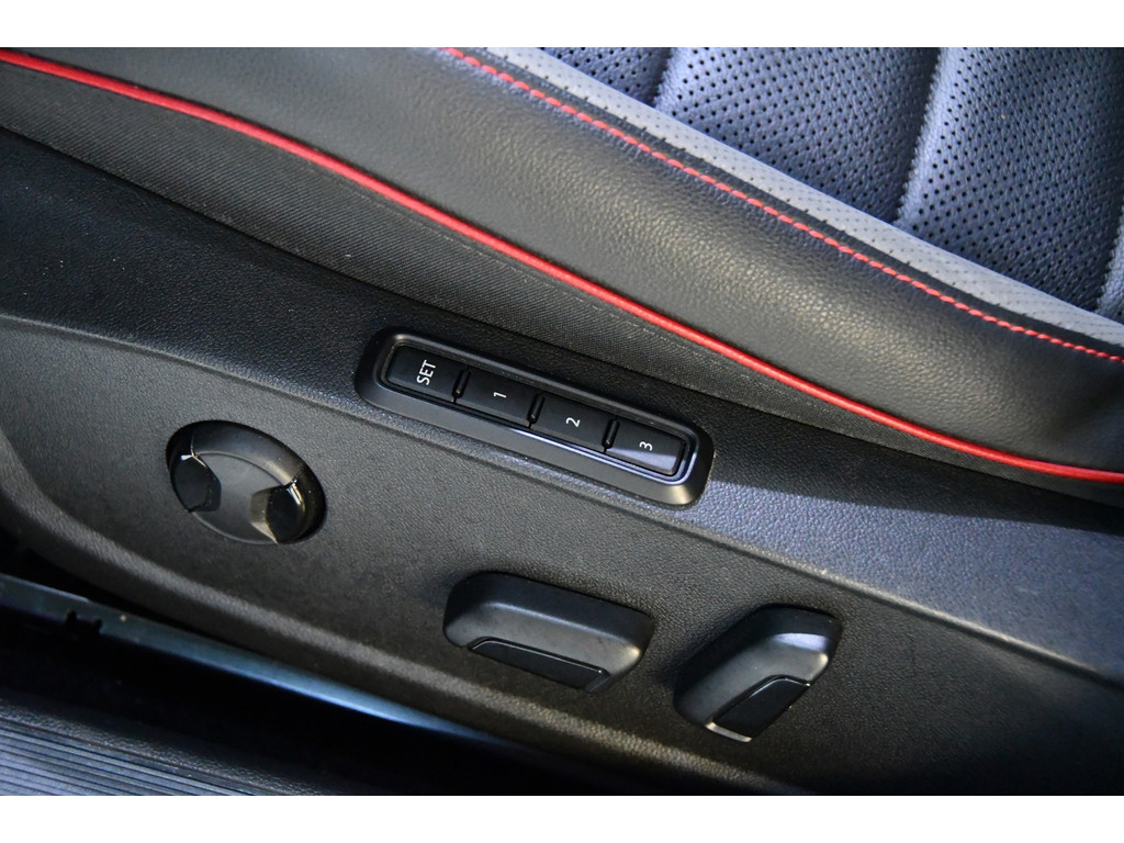 Volkswagen Golf 2.0 TSI GTI Clubsport, Pano, Sfeer 8