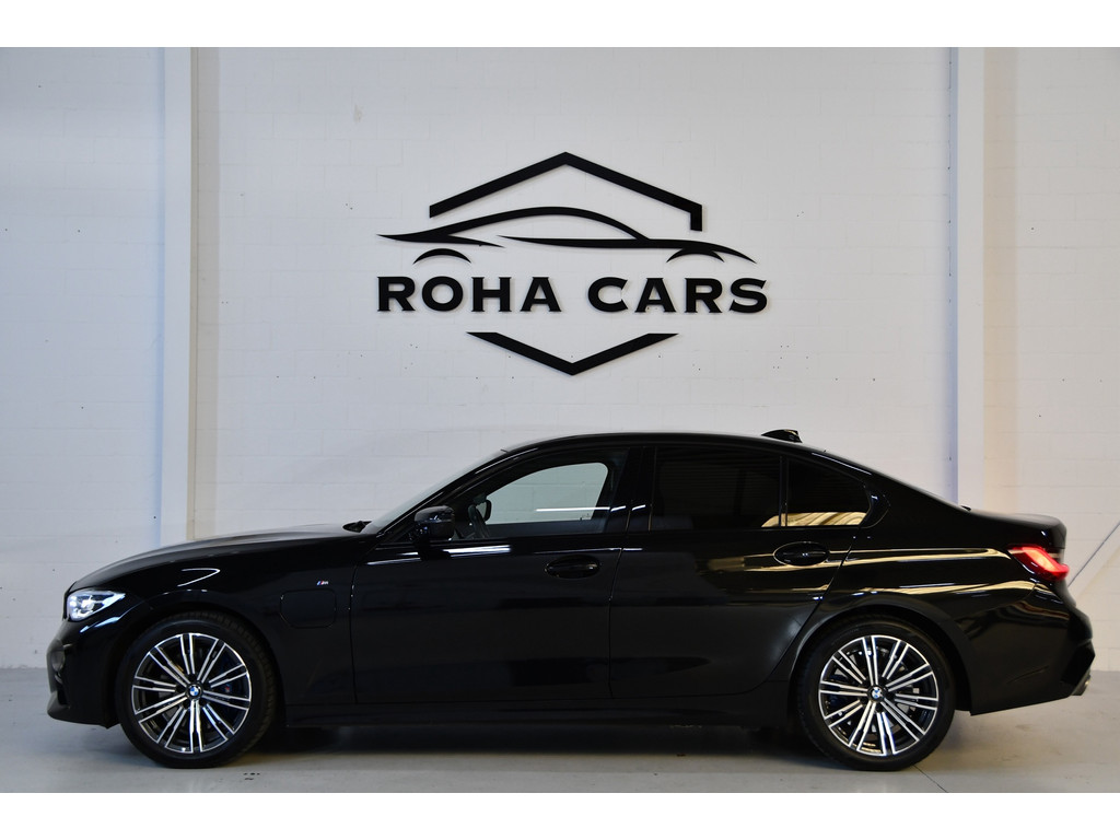 BMW 3-serie 330e M-pakket, Applecarplay, Sfeerverlichting 14